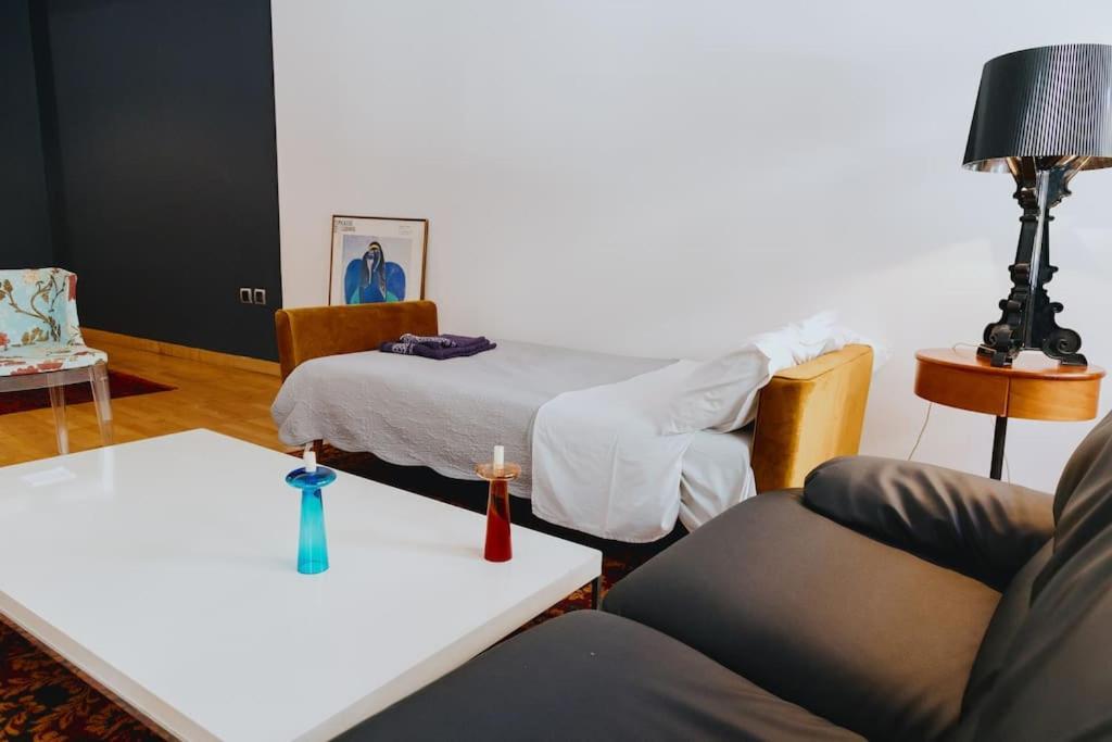 Cosy & Spacious Central Apartment Комотини Екстериор снимка