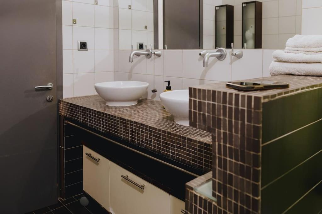 Cosy & Spacious Central Apartment Комотини Екстериор снимка
